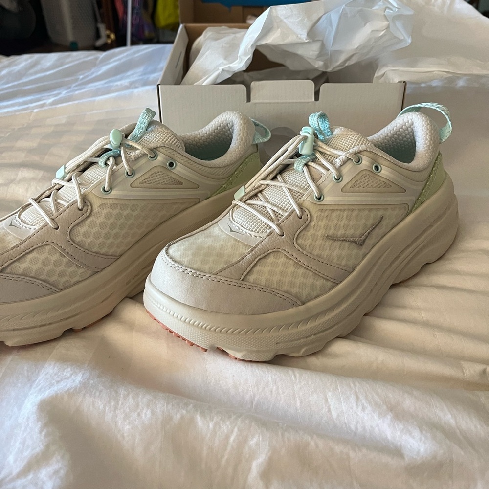 HOKA U Bondi B3 W8.5 M7.5